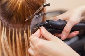 Prozess der Haarverlängerung bei Hairlounge Sabine