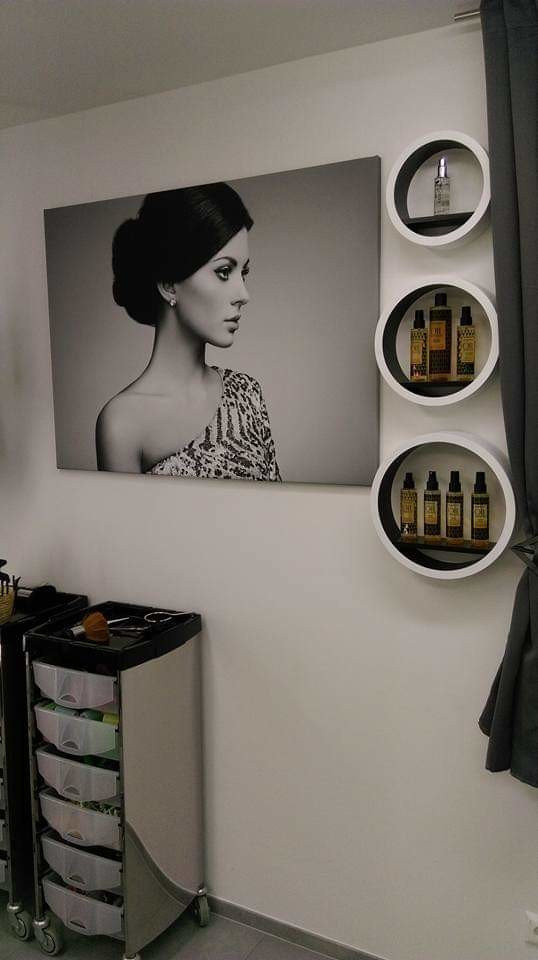 Friseurutensilien in der Hairlounge Sabine